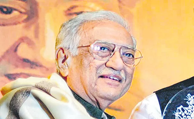 Ameen Sayani took his last breath HN Reliance Hospital in Mumbai - Sakshi