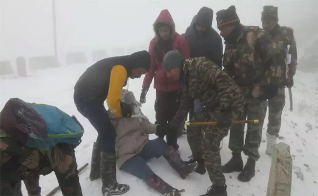 Trishakti Corps in Gangtok Rescues Tourists - Sakshi