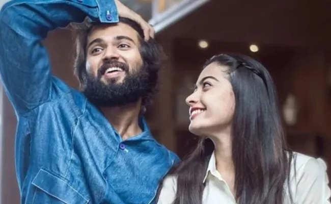 Vijay Deverakonda old tweet for Rashmika Mandanna latest post goes viral - Sakshi