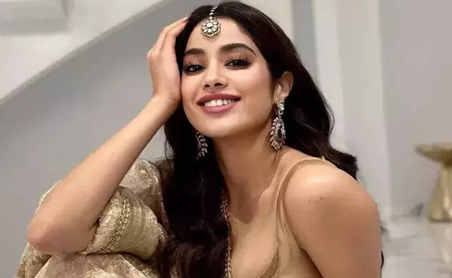 Janhvi Kapoor Reveals Her Favourite Cricketers - Sakshi