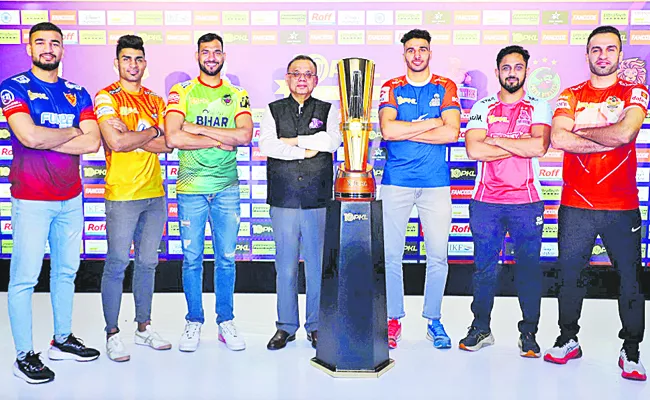 The stage is set for the Pro Kabaddi Play Offs - Sakshi