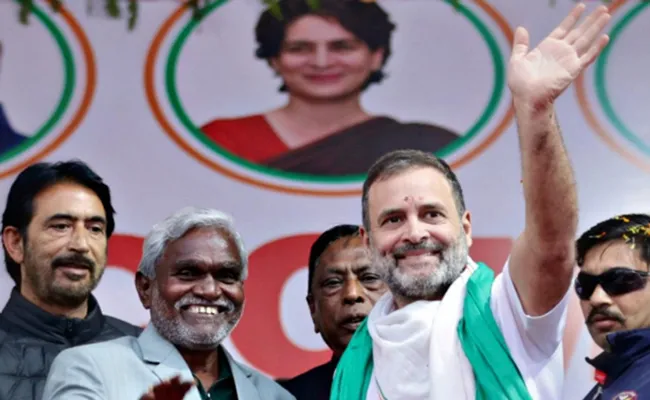 BJP tried to destabilise Jharkhand govt - Sakshi