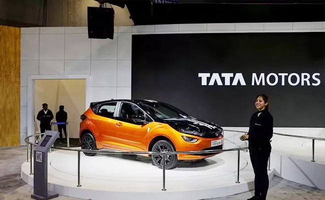 Tata Motors Q3 Consolidated Net Profit Jumps - Sakshi