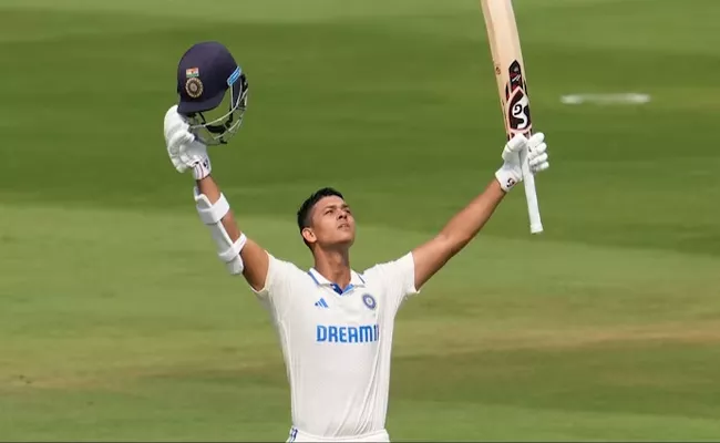 yashasvi Jaiswal becomes 3rd youngest Indian to hit double century in Test cricket - Sakshi