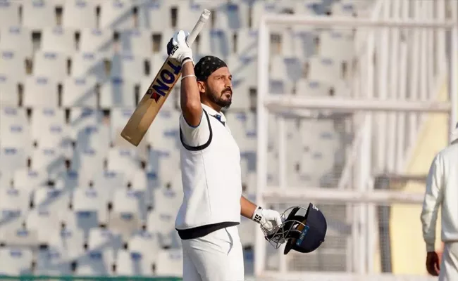 Anmolpreet Singh clocks a double-century versus Chandigarh - Sakshi