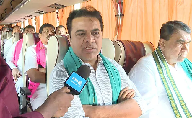 Ktr Comments On Kaleswaram While Going To Chalo Medigadda - Sakshi