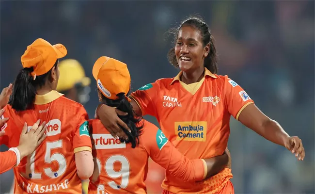 WPL 2024: Shabnam Md Shakil Shines As Gujarat Giants Beat UP Warriorz By 8 Runs - Sakshi