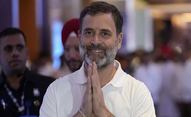 Rahul Gandhi At Trimbakeshwar Jyotirlinga Temple in Nashik Video - Sakshi