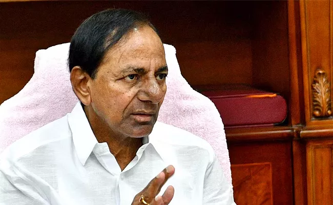 KCR Meeting With KTR Harish Santhosh Over raids At Kavitha House - Sakshi