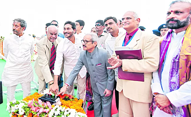 YS Jagan lays foundation for National Law University in Kurnool district - Sakshi