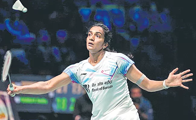 PV Sindhu retreated in the pre quarter final - Sakshi