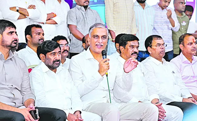 Harish Rao condemns illegal arrest of Kavitha - Sakshi