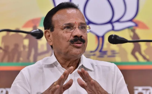 Veteran Bjp Leader Dv Sadananda Gowda Join Congress - Sakshi