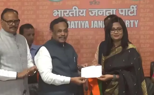 Nirbhaya Case Lawyer Seema Kushwaha Joins BJP - Sakshi