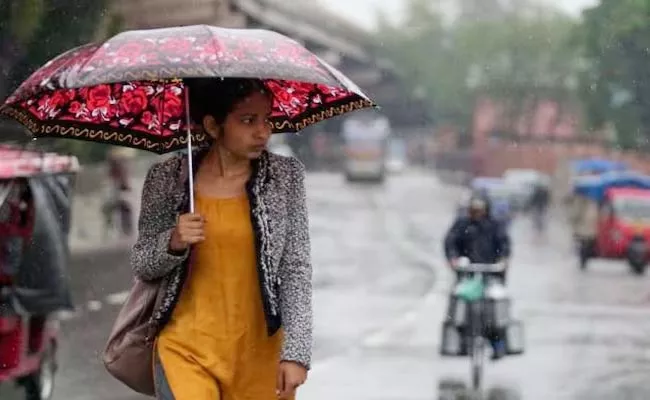 Rain Fall In Many Places In Hyderabad - Sakshi