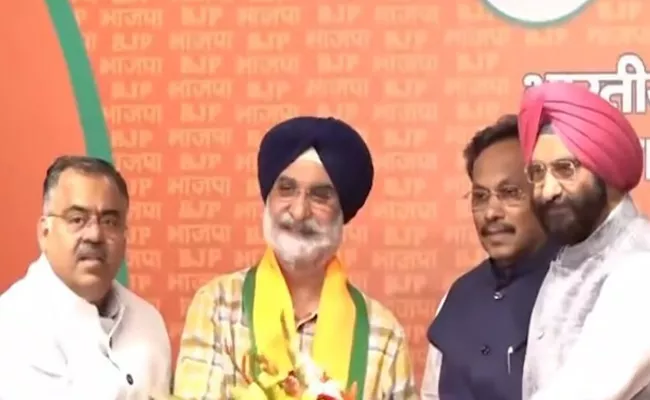 Taranjit Singh Sandhu Joins BJP in Delhi - Sakshi