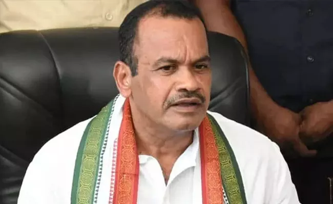 Komatireddy Venkat Reddy Comments On Yadadri Name Change - Sakshi