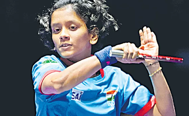 Sreeja and Snehit in prequarters - Sakshi