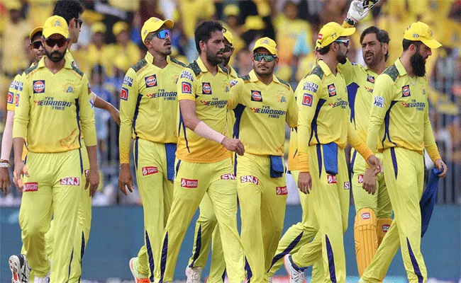 Aakash Chopra Predicts CSK Eleven for RCB game - Sakshi