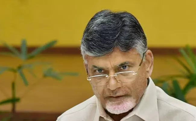 Jaleel Khan Followers Blocked Chandrababu Convoy In Vijayawada - Sakshi