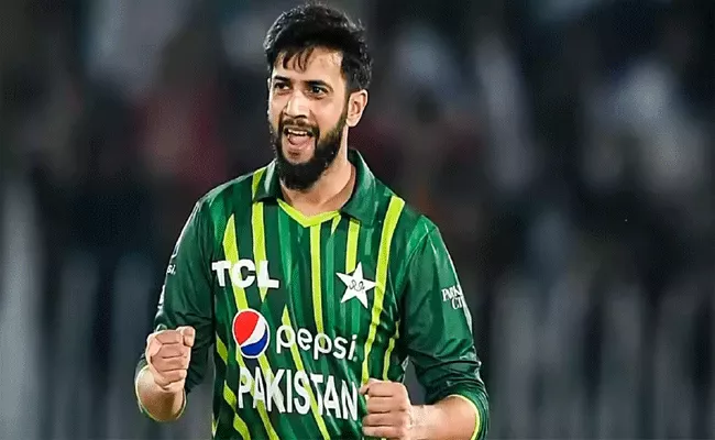 Imad Wasim Confirms Retirement U-Turn - Sakshi