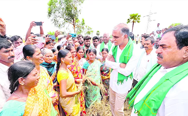 Harish Wants CM To Open Gates for Farmers Not Political Leaders: telangana - Sakshi