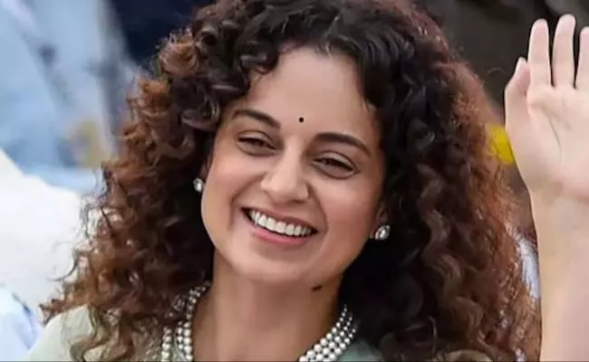 Kangana Old Tweet Resurfaced On Contesting From Himachalpradesh - Sakshi