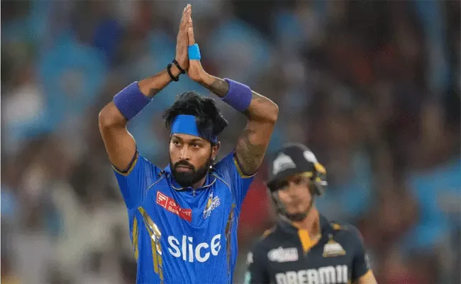 Hardik Pandya Gets Mumbai Fan Sunil Gavaskar Boost, - Sakshi