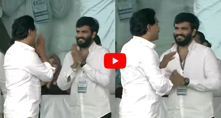 CM Jagan And Byreddy Siddharth Reddy Visuals At Memantha Siddham Meeting In Nandyal 