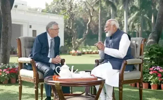 PM Modi And Bill Gates Interact On AI Climate Change Women Empowerment - Sakshi