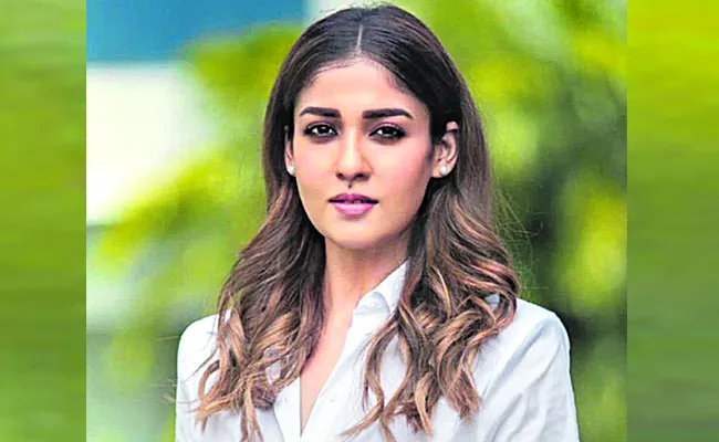 Nayanthara unfollows husband Vignesh Shivan on Instagram - Sakshi