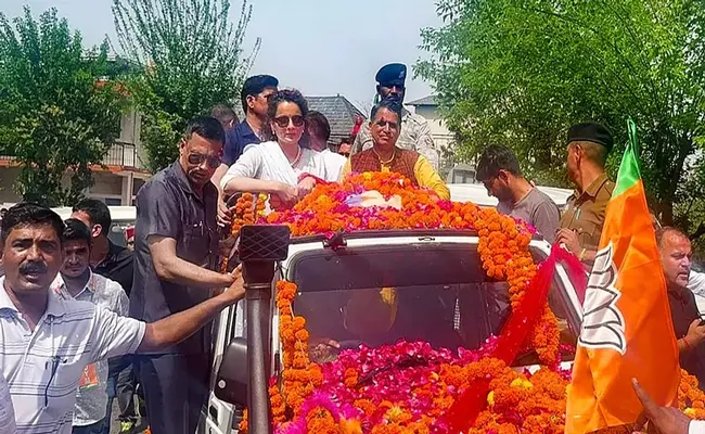 Lok Sabha Elections 2024: Kangana Ranaut starts road show in mandi - Sakshi