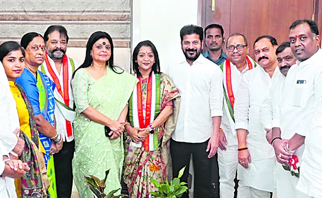 Revanth reddy met keshava rao at his residence in banjara hills: hyderabad - Sakshi