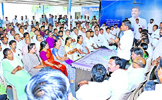 YS Jagan to visit Anakapalli on March 7 - Sakshi