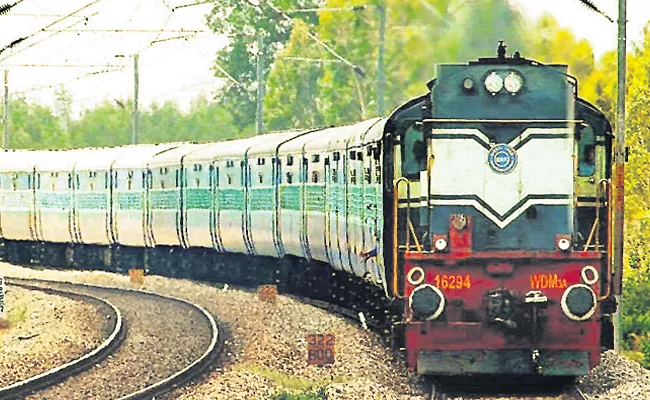 Special train between Anacapalli to Guntur - Sakshi