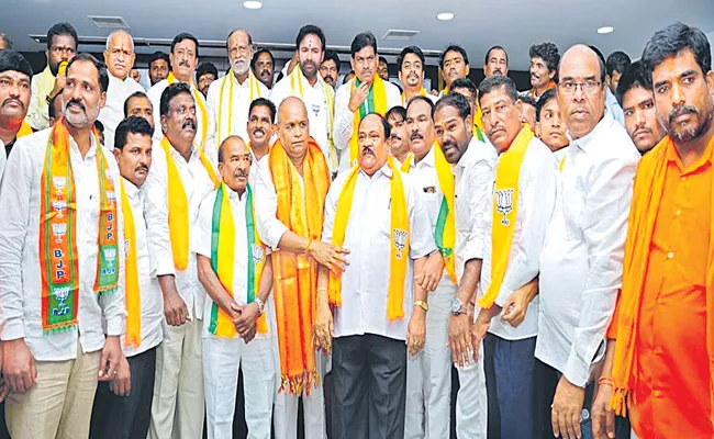 BJP increasing aggressiveness in Lok Sabha election campaign - Sakshi