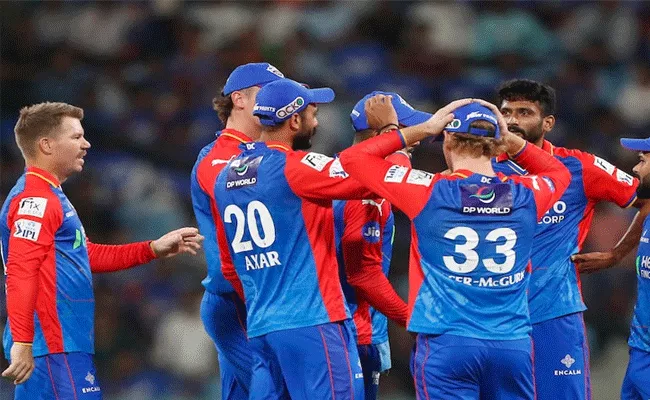 Big Blow For Rishabh Pants Delhi Capitals, Star Player Heads Home Mid-IPL - Sakshi