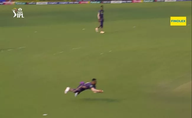 IPL 2024 KKR VS LSG: Ramandeep Singh Takes Super Flying Catch Of Deepak Hooda - Sakshi