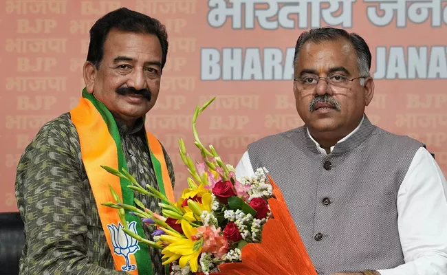 Former Bjd Mp Prabhas Kumar Singh Joins Bjp - Sakshi