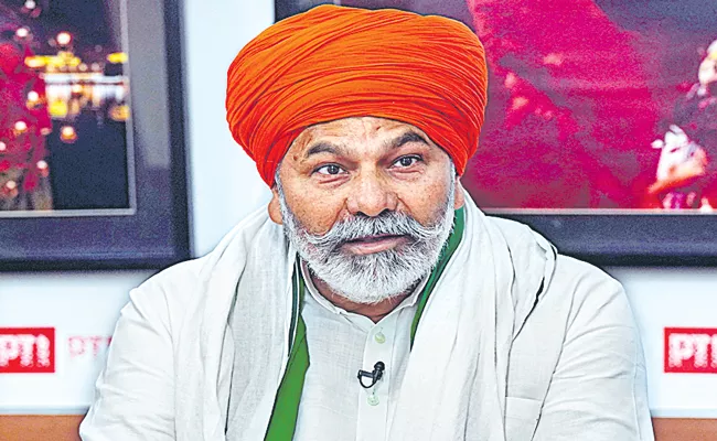 Rakesh Tikait: Govt divided farmers, orchestrated split in Samyukt Kisan Morcha - Sakshi