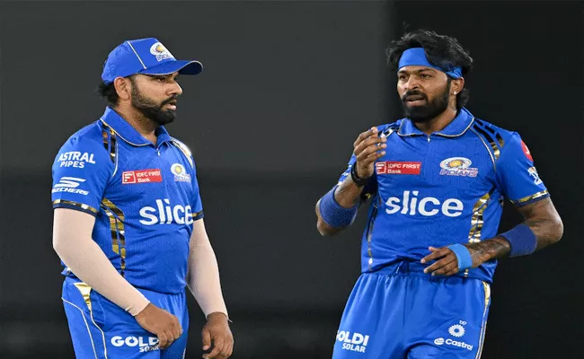 Manoj Tiwary Rohit  Replacing Hardik Pandya As Mumbai Indians Skipper Before Next Game - Sakshi