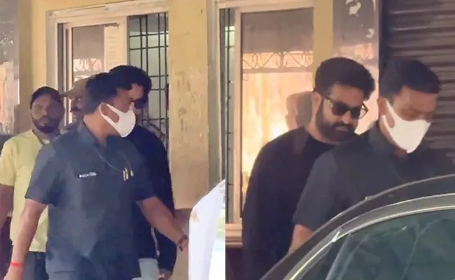 Tollywood Hero Jr NTR Popped at Khairathabad RTA Office - Sakshi