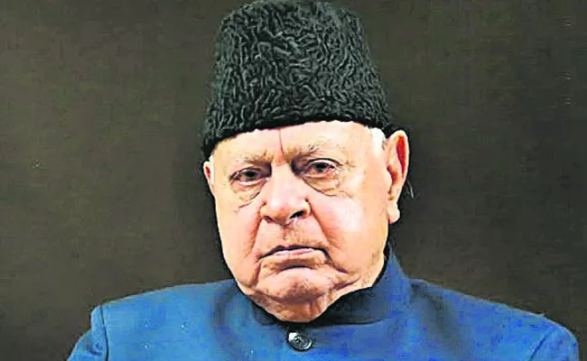 Farooq and Mehbooba regret PM Modi remarks on Muslims - Sakshi