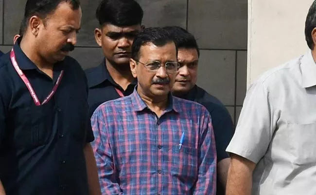 AAP Says Arvind Kejriwal Unwell Lost 4.5 Kg Tihar jail - Sakshi