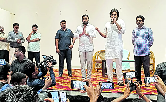 Pawan Kalyan programs without taking permissions - Sakshi