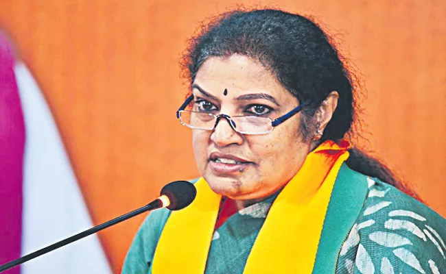 BJP Leader Purandeswari Letter to EC for transfer of 22 IPS - Sakshi