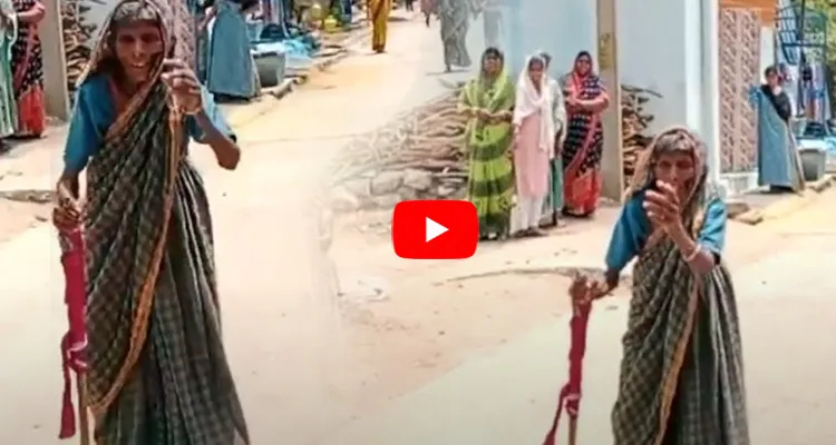 Women Dance For Jagan Song In Election Campaign 