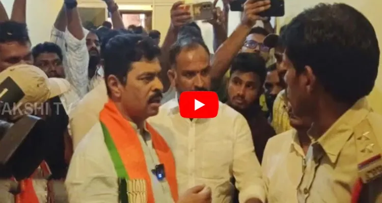 BJP Leader CM Ramesh Distribute Sarees In Violation Election Code 