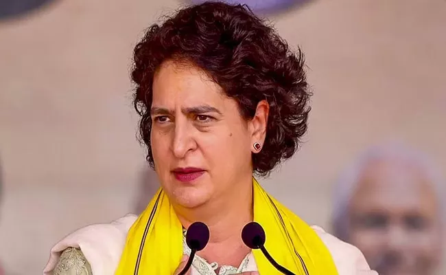 Priyanka Gandhi can Contest Elections From Rae Bareli - Sakshi