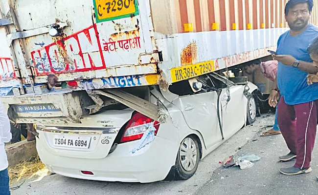 Road accidents involving collisions with parked vehicles